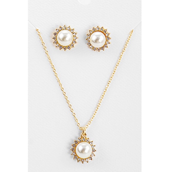 CZ Pear & Round Pearl Necklace Set - Picture 2 of 2